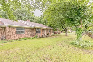 904 Sherman St, Tioga, TX 76271 - Photo 3