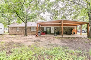 904 Sherman St, Tioga, TX 76271 - Photo 7
