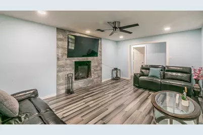 904 Sherman St, Tioga, TX 76271 - Photo 15