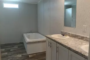 700 Woodhaven Dr, Springtown, TX 76082 - Photo 15