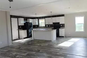 700 Woodhaven Dr, Springtown, TX 76082 - Photo 11