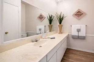 10416 High Hollows Dr, Dallas, TX 75230 - Photo 15