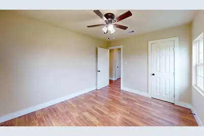 2640 Berryhill Drive, Fort Worth, TX 76105 - Photo 9