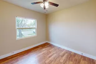 2640 Berryhill Dr, Fort Worth, TX 76105 - Photo 11