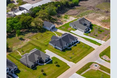 2012 Southern Rise Court, Granbury, TX 76049 - Photo 37