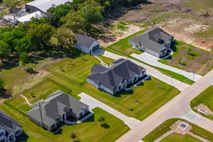 2012 Southern Rise Ct, Granbury, TX 76049 - Photo 37