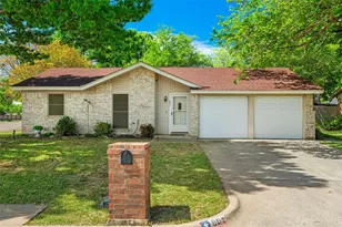 801 Meadowlark Dr, Mansfield, TX 76063 - Photo 1