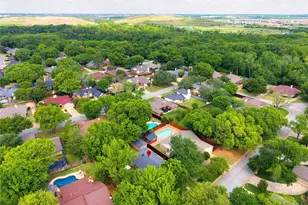 711 Hinsdale Dr, Arlington, TX 76006 - Photo 29