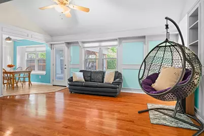 711 Hinsdale Drive, Arlington, TX 76006 - Photo 9