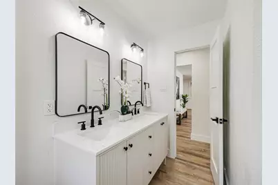 9011 Liptonshire Drive, Dallas, TX 75238 - Photo 29