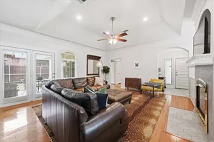 3332 W 4th St, Fort Worth, TX 76107 - Photo 9