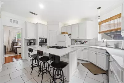 3332 W 4th Street, Fort Worth, TX 76107 - Photo 3