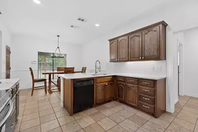 9807 Silver Creek Drive, Scurry, TX 75158 - Photo 9