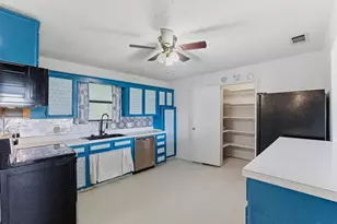 209 Pierce Dr, Mabank, TX 75156 - Photo 11