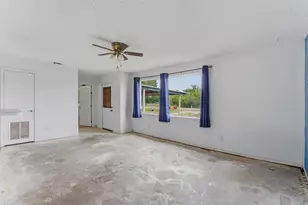 209 Pierce Dr, Mabank, TX 75156 - Photo 9