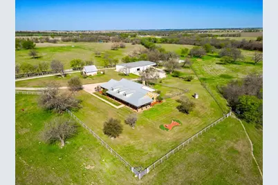 11918 Riek Road, Krum, TX 76249 - Photo 9