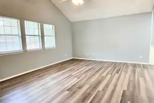1124 Kathy Ln, Lewisville, TX 75067 - Photo 3