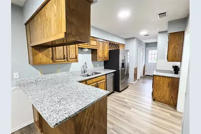 1124 Kathy Lane, Lewisville, TX 75067 - Photo 11