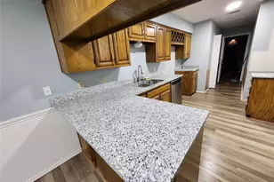 1124 Kathy Ln, Lewisville, TX 75067 - Photo 9