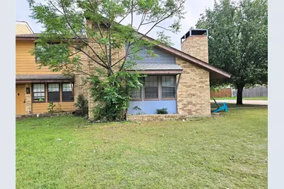 1124 Kathy Lane, Lewisville, TX 75067 - Photo 3