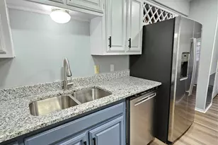 1124 Kathy Ln, Lewisville, TX 75067 - Photo 9