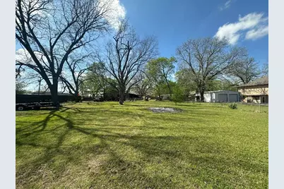 302 N Commercial Street, Bells, TX 75414 - Photo 3