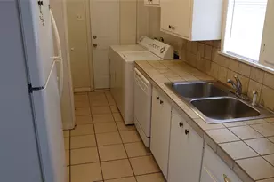 693 E N 15th St, Abilene, TX 79601 - Photo 5