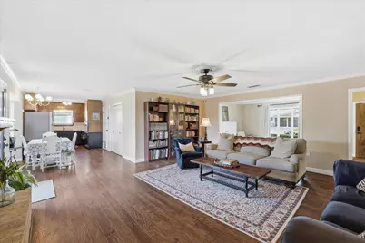 217 E Louella Drive, Hurst, TX 76054 - Photo 11