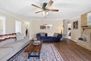 217 E Louella Dr, Hurst, TX 76054 - Photo 9