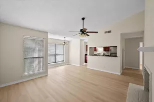 1204 Calico Ln, Arlington, TX 76011 - Photo 5