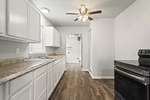 407 W Carnegie St, Winnsboro, TX 75494 - Photo 5