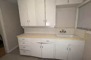 730 Sunset Dr, Irving, TX 75061 - Photo 11