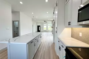 1401 Clark St, Greenville, TX 75401 - Photo 9