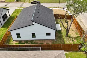 1401 Clark St, Greenville, TX 75401 - Photo 25