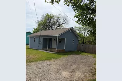 204 E 5th Street, Springtown, TX 76082 - Photo 1