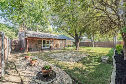 821 Prestwick Street, Bedford, TX 76022 - Photo 37