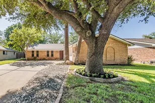 821 Prestwick St, Bedford, TX 76022 - Photo 1