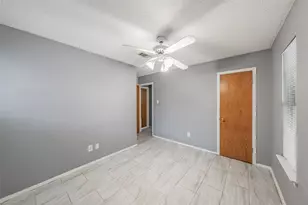 821 Prestwick St, Bedford, TX 76022 - Photo 21