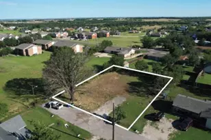 715 W Main St, Celina, TX 75009 - Photo 1