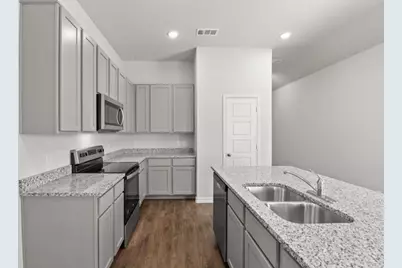 9909 Dynamics Drive, Fort Worth, TX 76131 - Photo 5