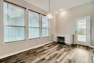 2306 Everton Dr, Arlington, TX 76001 - Photo 9