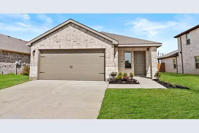 504 Marsh Street, Cleburne, TX 76033 - Photo 1