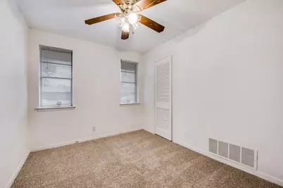 3711 E Devonshire Court, Irving, TX 75062 - Photo 11