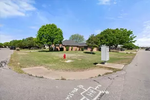 2800 Coventry Rd, Crowley, TX 76036 - Photo 39