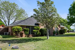 2800 Coventry Rd, Crowley, TX 76036 - Photo 5