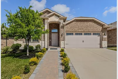 613 Heartland Drive, Glenn Heights, TX 75154 - Photo 1