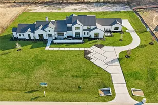 1410 Clydesdale Rd, Bartonville, TX 76226 - Photo 3