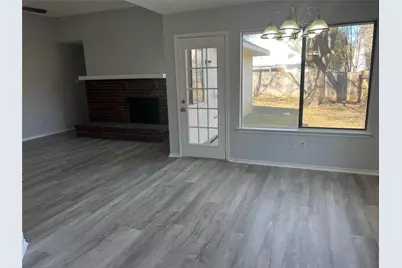 819 Lovingham Drive, Arlington, TX 76017 - Photo 9