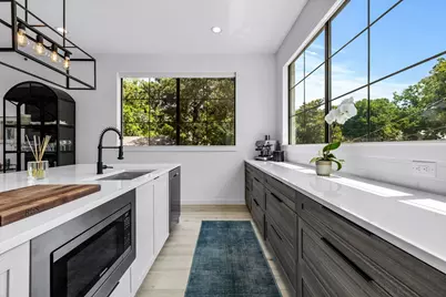 2325 Hondo Avenue, Dallas, TX 75219 - Photo 23