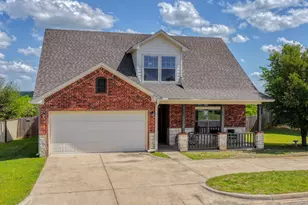 604 Holiday Hills Dr, Mineral Wells, TX 76067 - Photo 1